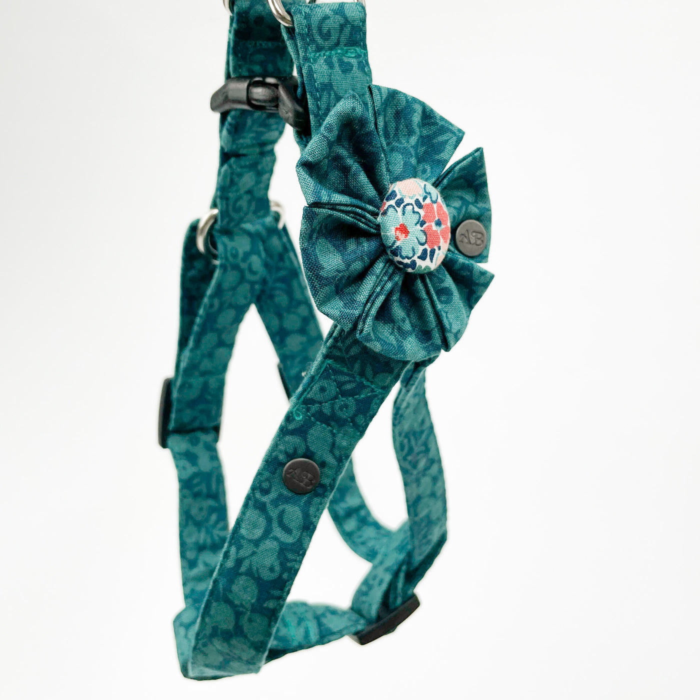 Liberty autumn emerald step in harness with flower