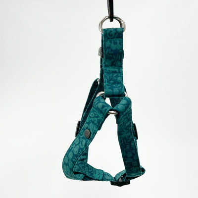 Liberty autumn emerald step in harness side view