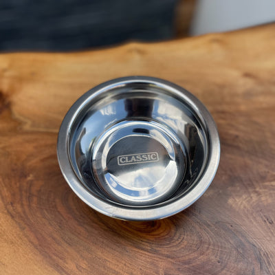 Classic stainless steel bowl in size small.