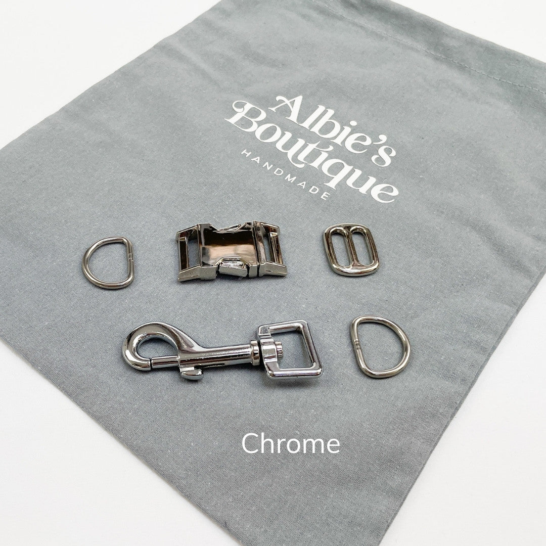 Chrome hardware for the Liberty peach Floral Dog Collar
