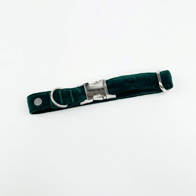 Luxury Emerald Green Velvet Dog Collar  alternative image. 