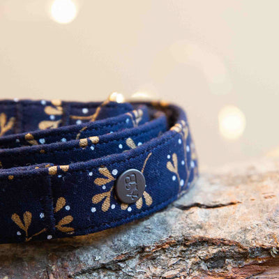 Navy mistletoe dog lead