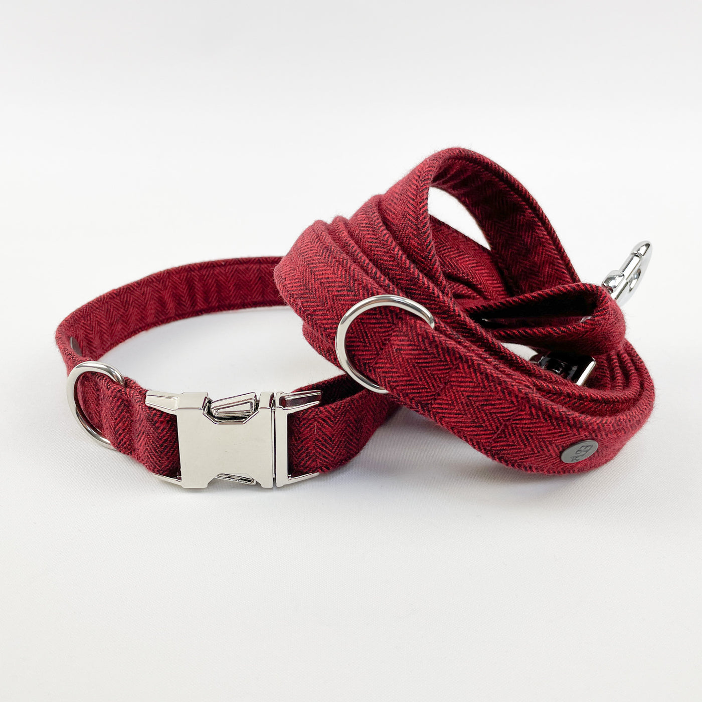 cranberry herringbone collar and lead with silver buckle