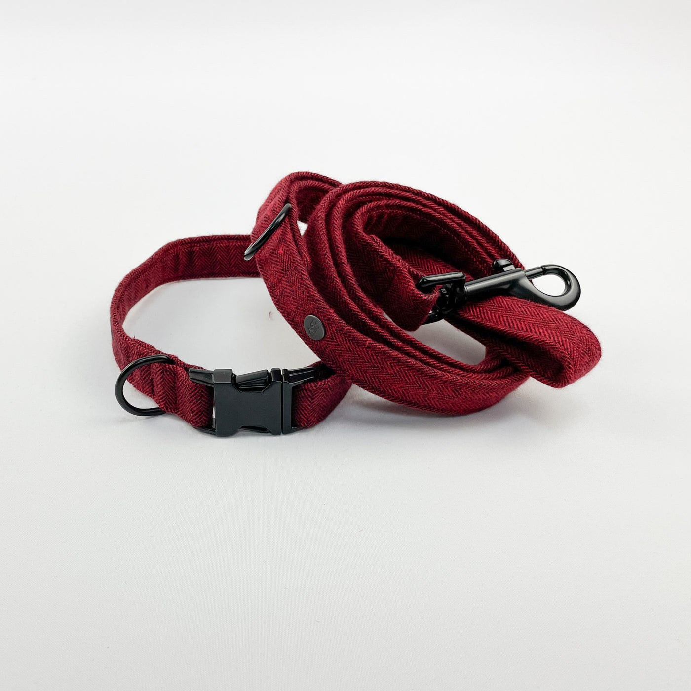 Cranberry Herringbone dog lead and collar