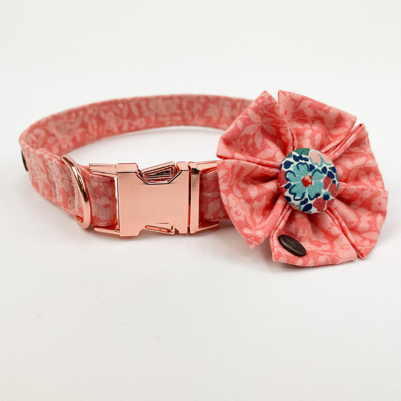 Liberty peach floral collar and flower accessory
