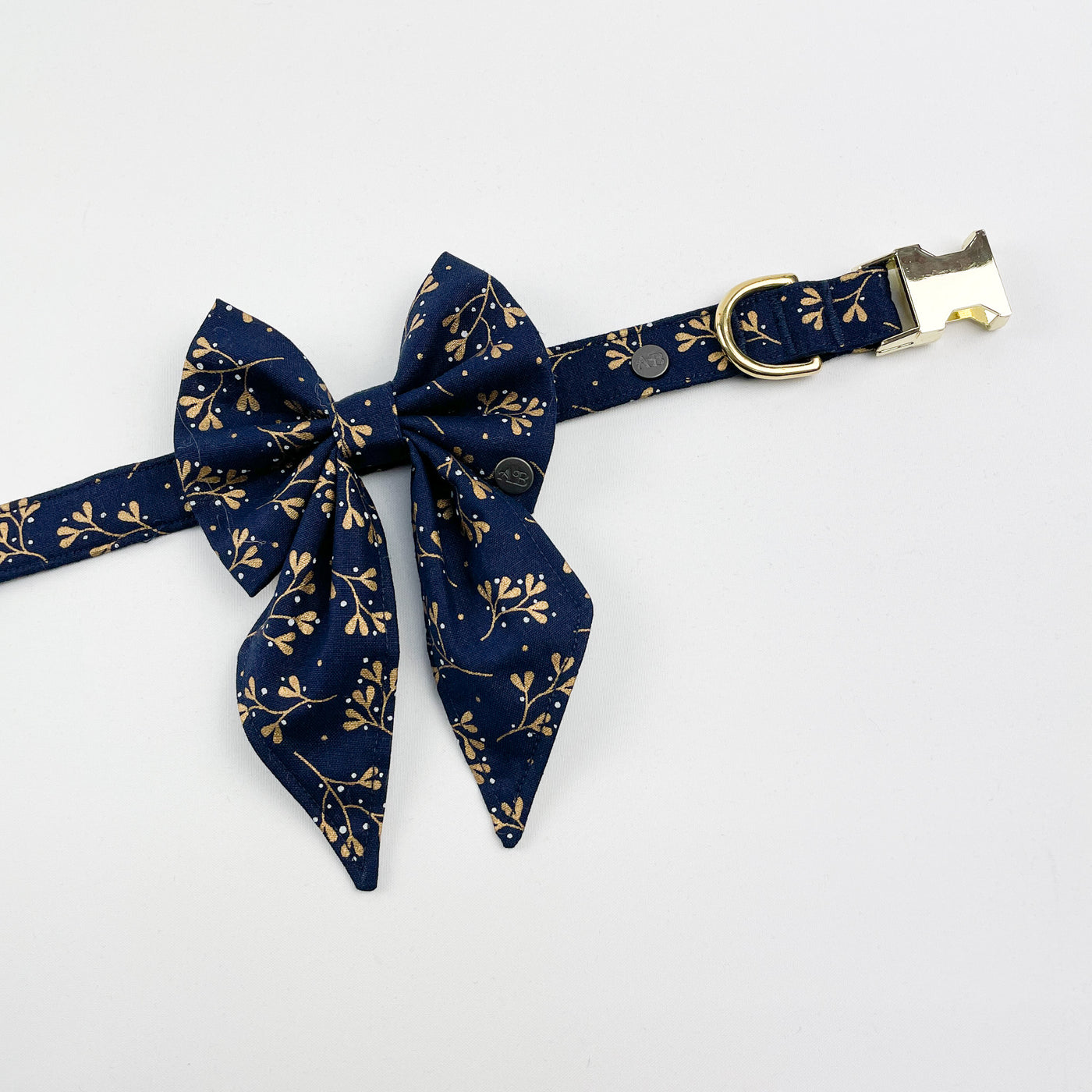 Navy Mistletoe sailor bow on matching dog collar
