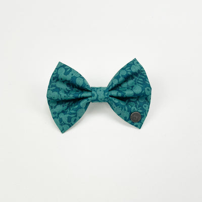 Liberty Autumn Emerald Dog Bow Tie with the Albie's quality seal.