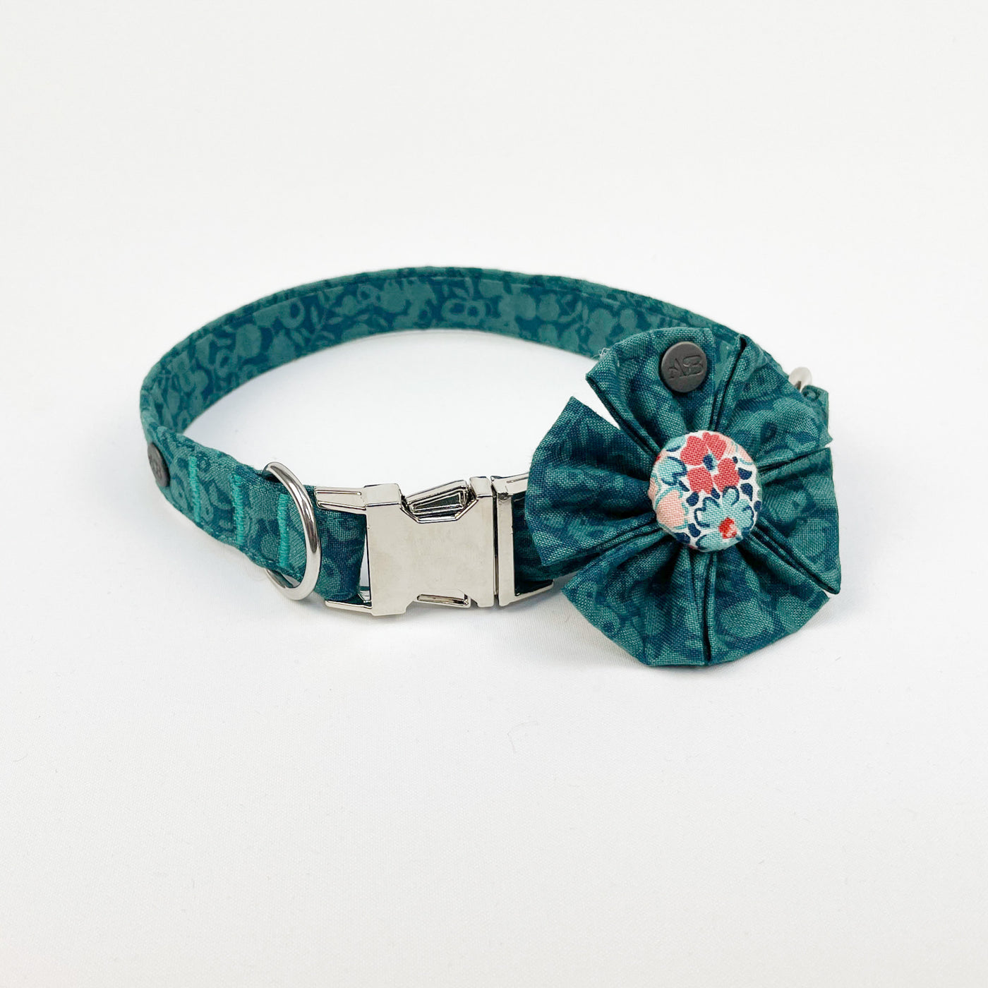 Liberty autumn emerald dog collar with matching collar flower