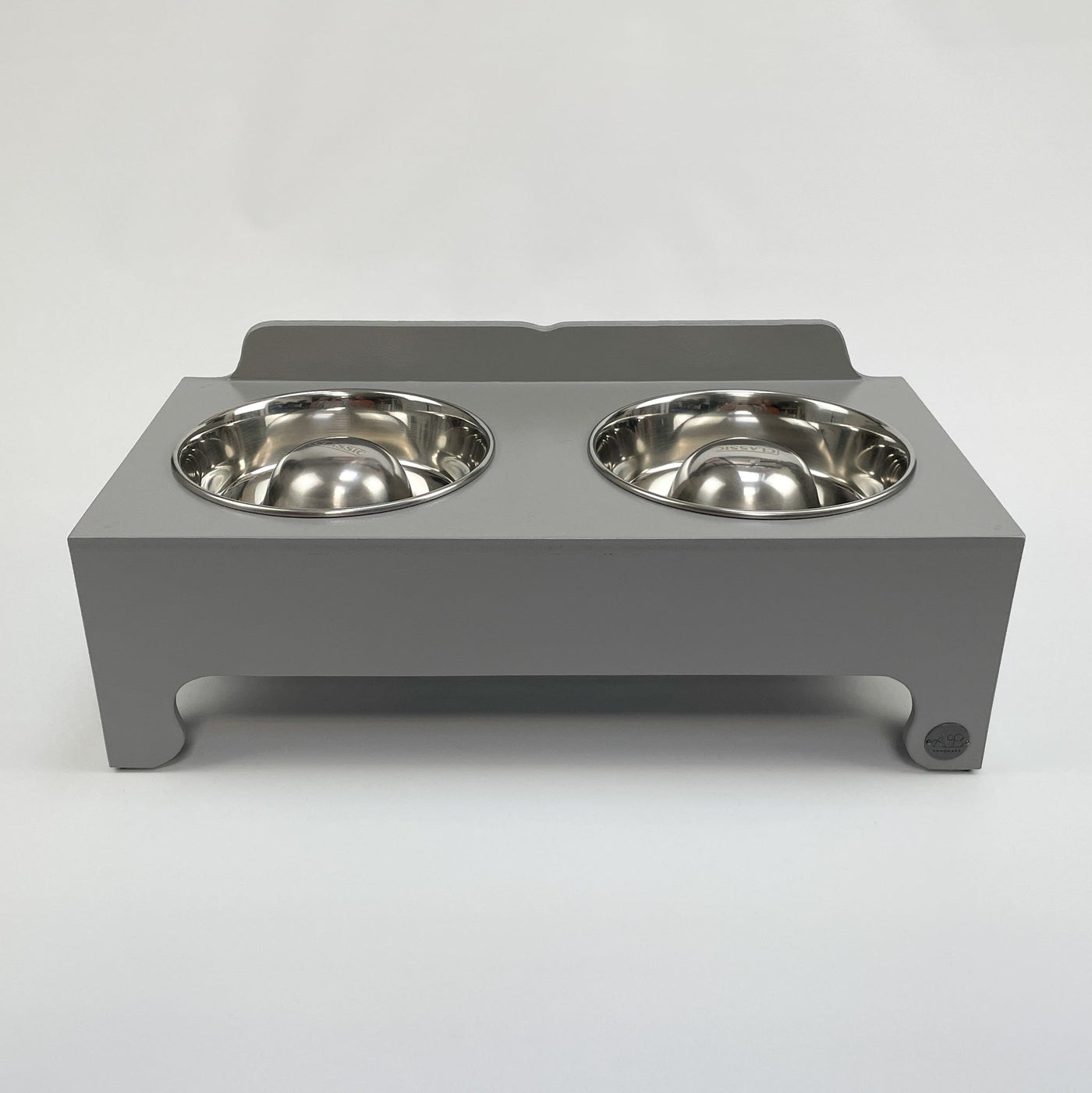 Grey medium/ large raised feeder with slow feeding bowls